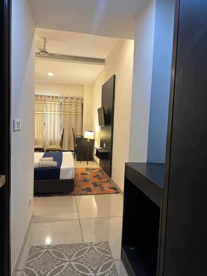 Jb Residency Zirakpur !! Top Rated & Most Awarded Property In Zirakpur Hotel Exterior photo