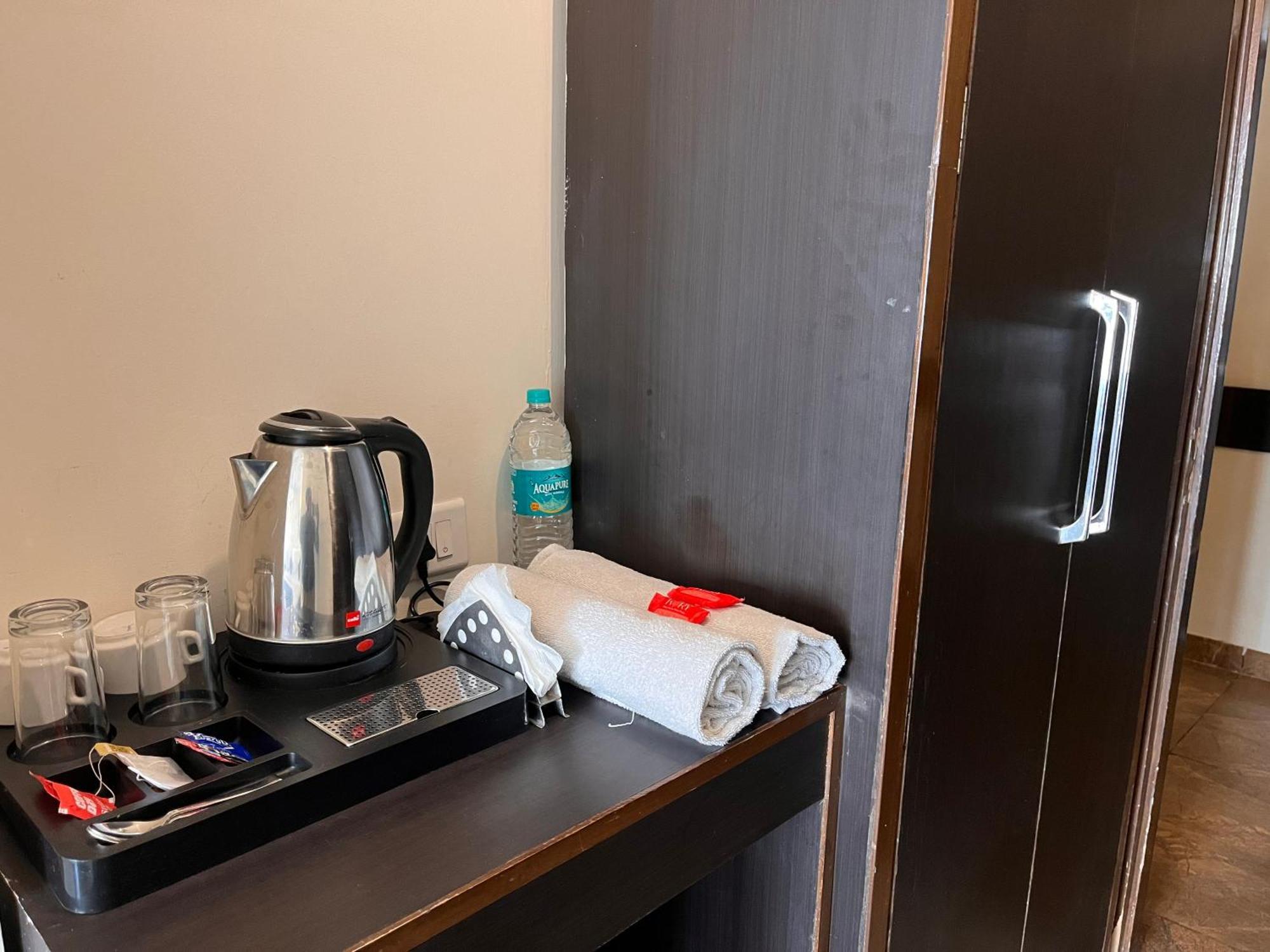 Jb Residency Zirakpur !! Top Rated & Most Awarded Property In Zirakpur Hotel Exterior photo